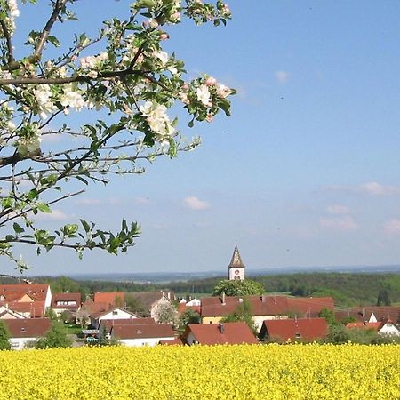 Kleine Auszeit Villa Thalheim  Buitenkant foto